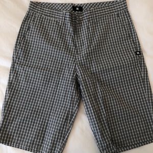BRAND NEW men’s shorts 30